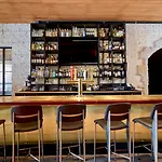 Hotel The Collection Wrigleyville 4*