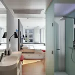Citizenm Downtown Hotel 4*