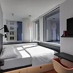 Hotel Citizenm Downtown 4*