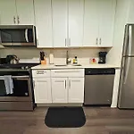 Chic 3Br Hideout In Lincoln Park - Lincoln 3