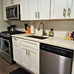 Chic 3Br Hideout In Lincoln Park - Lincoln 3