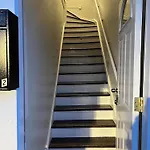 Stylish 3Bedroom Aparment W Games & Free Parking