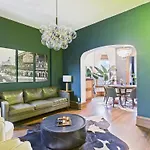 The Wrigleyville Art Deco Executive Suite Garage