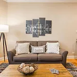 The Wrigleyville Vip-200 Steps From Wrigley Field * Chicago