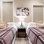 The Wrigleyville Vip-200 Steps From Wrigley Field * Chicago
