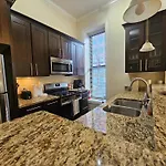 Gold Coast Downtown Chicago Sleeps 20