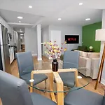 Cozy 3Br Chicago Garden Apartment Near Loyola & Downtown