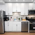 Cozy 3Br Chicago Garden Apartment Near Loyola & Downtown