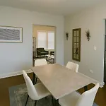 Spacious 1Br Apartment With Washer Dryer Near Cta