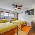 Holiday home Commuter-friendly In Chicago's South Side