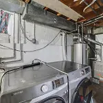 Commuter-friendly In Chicago's South Side Holiday home Chicago