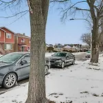 Commuter-friendly In Chicago's South Side Holiday home Chicago