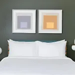 Livn Millennium Park Downtown Chicago Prem Studio