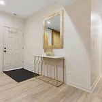 Modern 3br Near United Center Apartment *