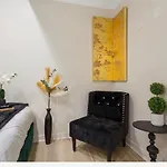 Apartment Modern 3br Near United Center Chicago