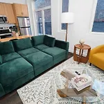 4br South Loop With Rooftop And Gym Near Mccormick Place *