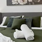 Apartment Edgewater With Free Parking Gym Modern Living Chicago