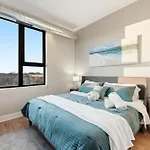 Edgewater With Free Parking Gym Modern Living *