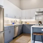 Downtown Penthouse 5bd Views Parking Gym * Chicago