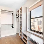 Downtown Penthouse 5bd Views Parking Gym *