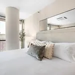 Downtown Penthouse 5bd Views Parking Gym Apartment Chicago