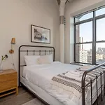 Convenient Cozy 2Br Loft With Optional Parking For 8 Guests Near Mccormick Place, Soldier Field And Lakefront Trail