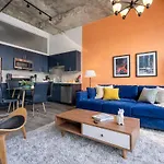 Cozy 2br South Loop With Optional Parking And Gym Near Mccormick Place, Public Transit & Hotspots Apartment