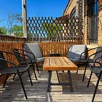 Flexhome Ukrainian Village • 2Br • Walkable + Private Balcony - Sleeps 6