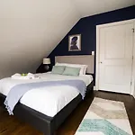 Sonder — Barry Apartments