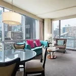 Thewit Chicago By Suiteness