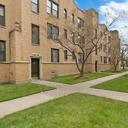 Newly Renovated 1br In Ideal Location - Belmont E1 * Chicago