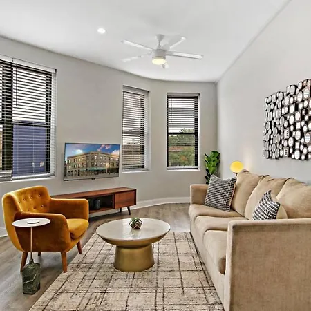 3br In Logan Square Walkable To Highlights - Park S6 Apartment Chicago
