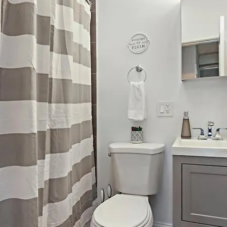 3br In Logan Square Walkable To Highlights - Park S6 Apartment