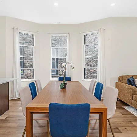 Spacious 5-br Next To Transit Free Parking *
