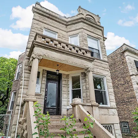 Apartment Spacious 5-br Next To Transit Free Parking *