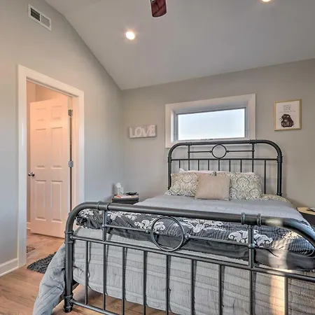 With Balcony Walk To Cta Stations! Apartment Chicago