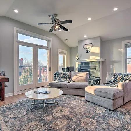 Apartment With Balcony Walk To Cta Stations! *