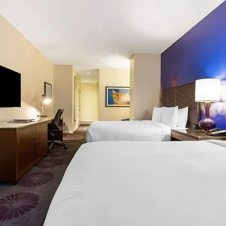 Hotel The Collection Magnificent Mile 4*