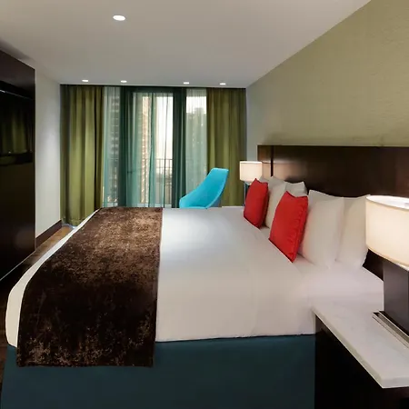 Radisson Blu Aqua Hotel,