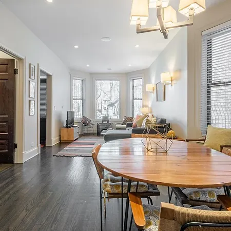 Logan Blvd Luxury! Enjoy The Well-equipped Kitchen And Prime Location Apts * Chicago