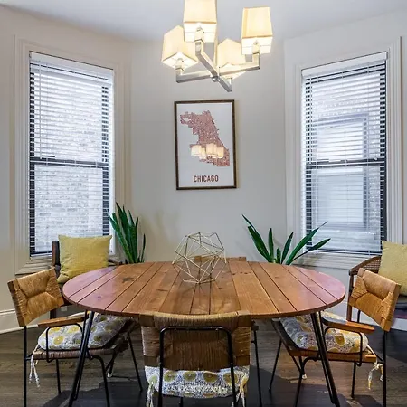 Logan Blvd Luxury! Enjoy The Well-equipped Kitchen And Prime Location Apts Chicago