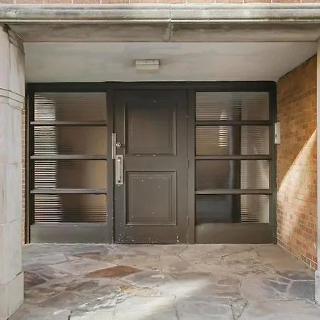 Lively 2br Near The And Park - Sheridan 1 Chicago