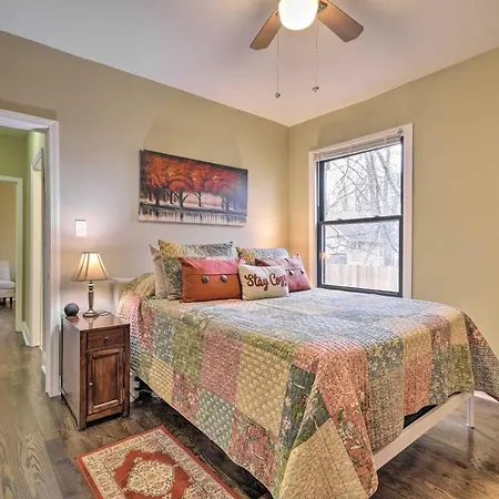 Holiday home With Spacious Backyard!