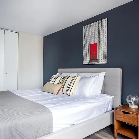 Apartment Gold Coast 2br W Gym Lounge Pool Nr Mag Mile Chi-231 Chicago