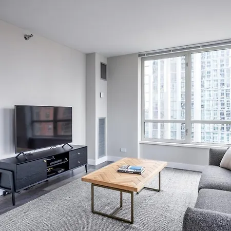 Gold Coast 2br W Gym Lounge Pool Nr Mag Mile Chi-231 Apartment *