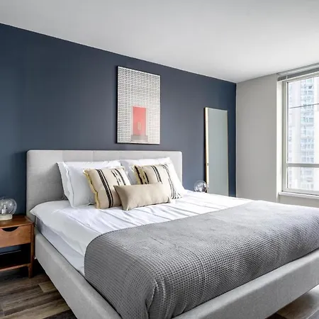 Gold Coast 2br W Gym Lounge Pool Nr Mag Mile Chi-231 Chicago