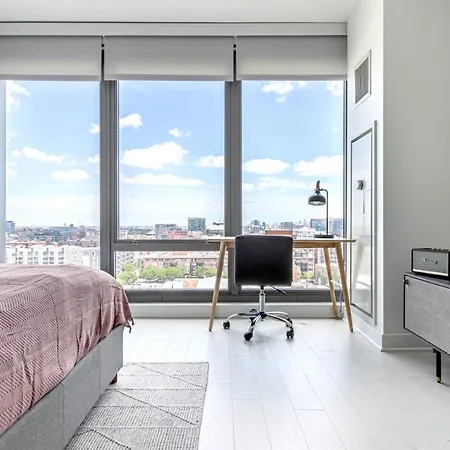 W Loop W Gym Pool Coworking Nr Uic Chi-397