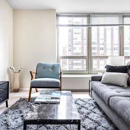 Lakeview Studio W Rooftop Pool Nr Wrigley Field Chi-376 Apartment Chicago