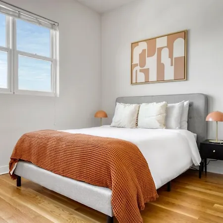 Apartment West Town 3br Chi-789 Chicago