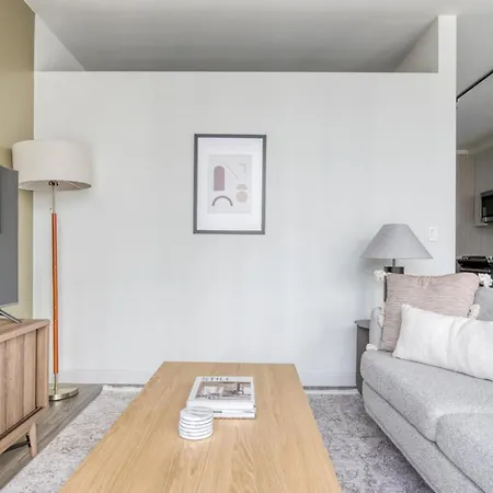 South Loop Jr 1br W Pool Gym Nr Grant Park Chi-859